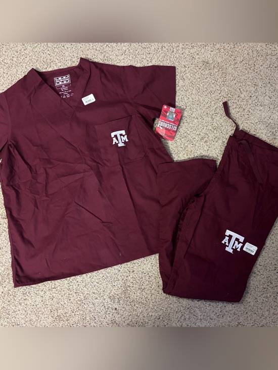 Gel scrubs Tops - NWT Texas A&M Aggies Scrubs Set Sz XS Maroon Scrub Top Pants Drawstring